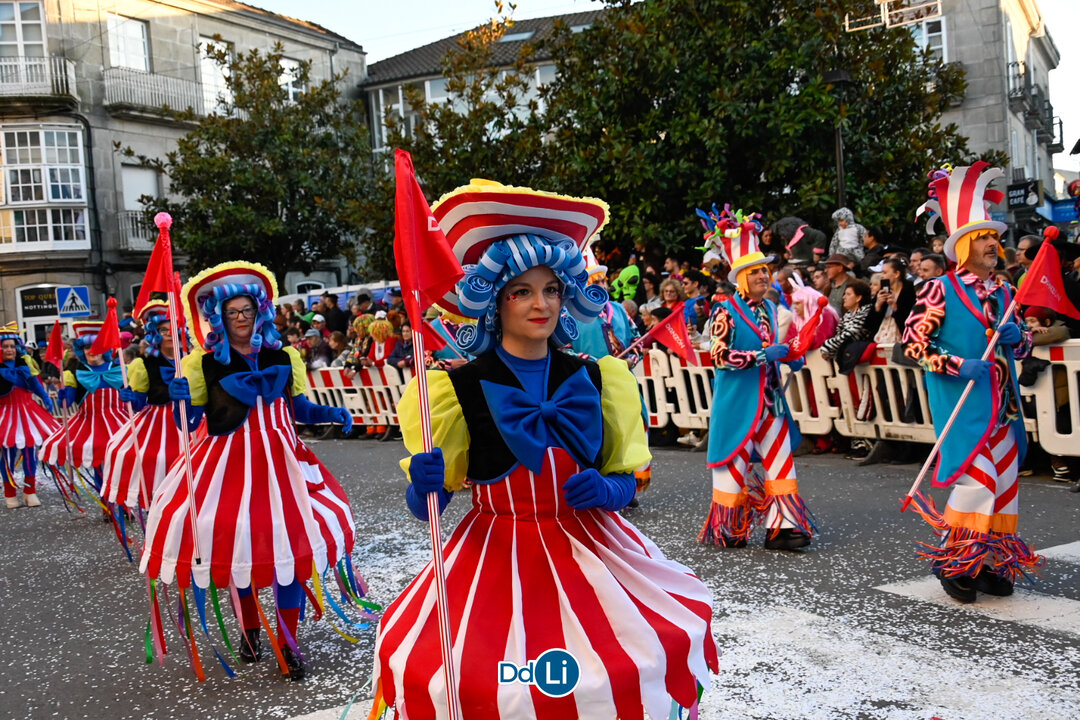 Fotogaler A I As Imaxes Do Vistoso E Colorido Desfile De Entroido