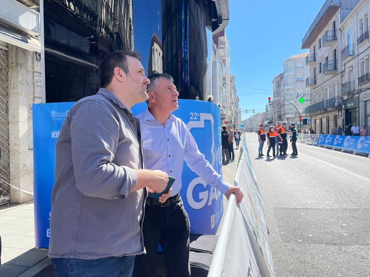 Camilo Vila e Manuel Pozo na terceira etapa da Volta Galicia en Xinzo de Limia.