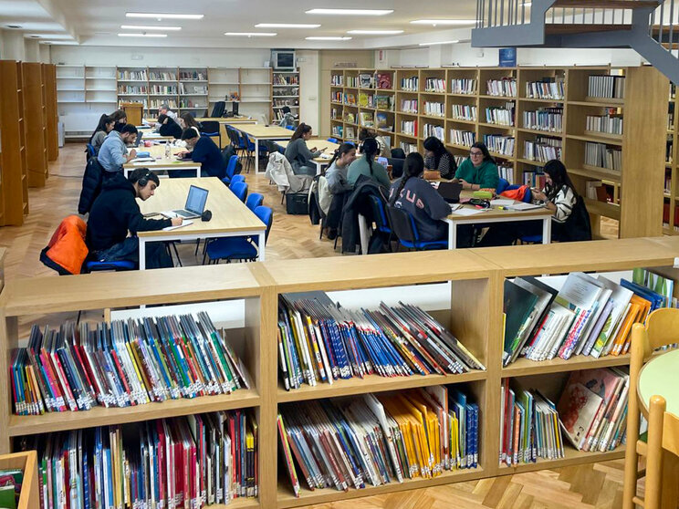 Biblioteca Antelana.