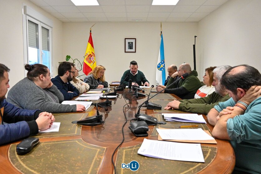 En un madrugador pleno se aprobó el pliego que regulará las condiciones de licitación de la obra de la residencia. | FOTO: Noelia Caseiro.