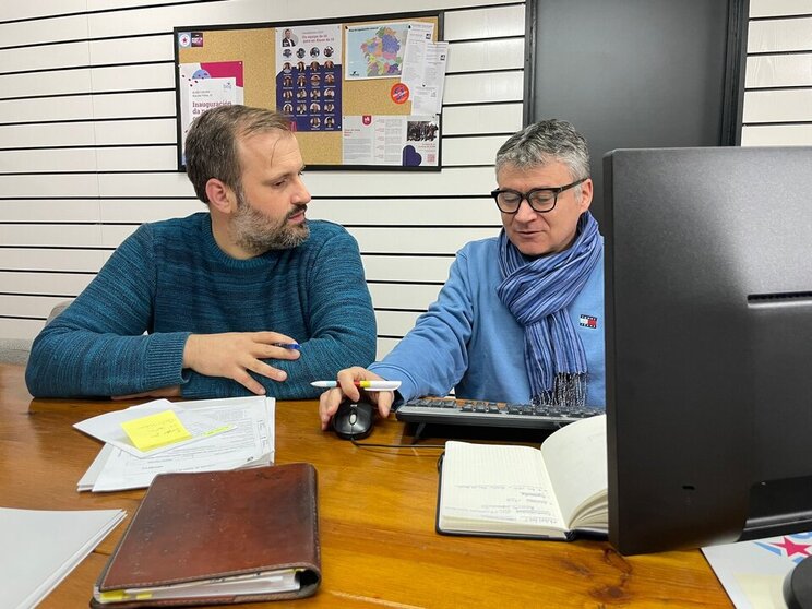 Camilo Vila e Manuel Pozo nunha reunión interna do partido.